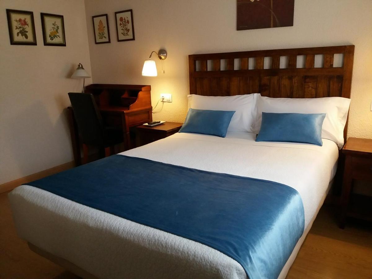 Hostal Rural Moratin Pastrana Dış mekan fotoğraf