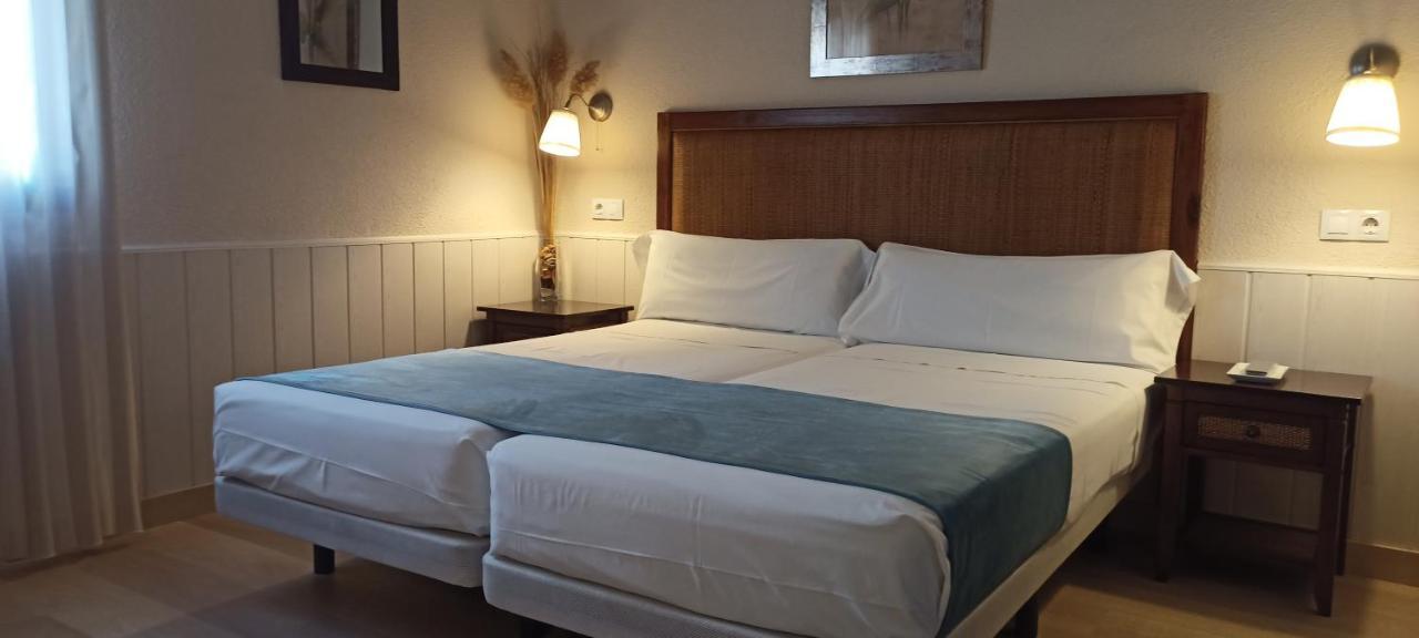 Hostal Rural Moratin Pastrana Dış mekan fotoğraf