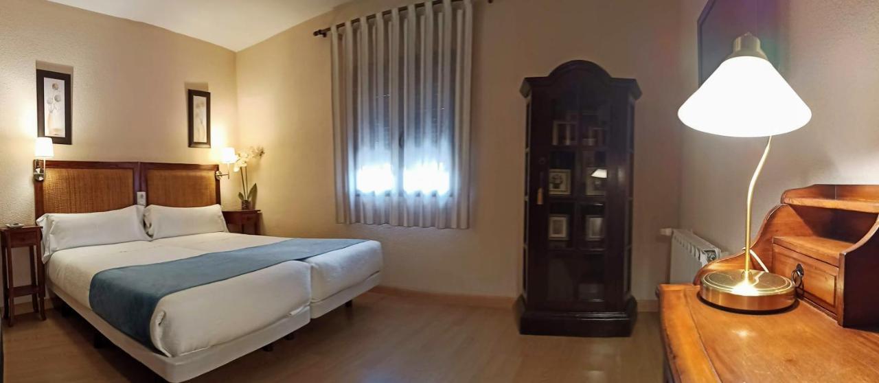 Hostal Rural Moratin Pastrana Dış mekan fotoğraf