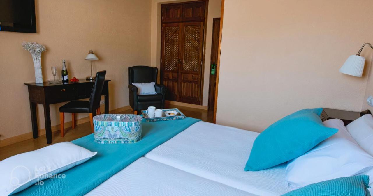Hostal Rural Moratin Pastrana Dış mekan fotoğraf
